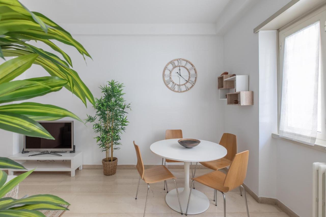 Iflat Cozy Apartment Near Saint Peter N° 2 Rome Bagian luar foto